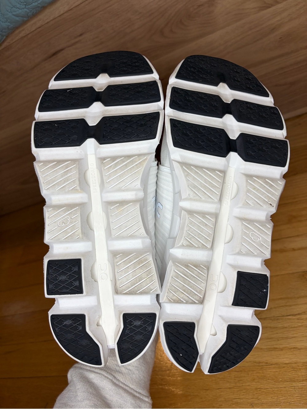 On Running Cloudswift 4 Women's Sneakers In White - Size 10.5 - Picture 6 of 7